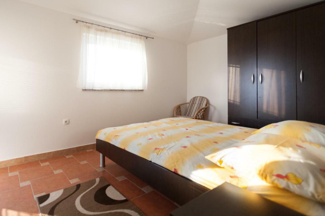 Apartments Jadranka Malinska Kültér fotó